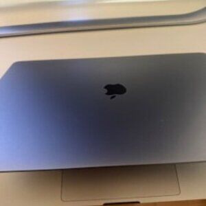 Macbook pro 16 inch 2019 touchbar i7 intel 512gb